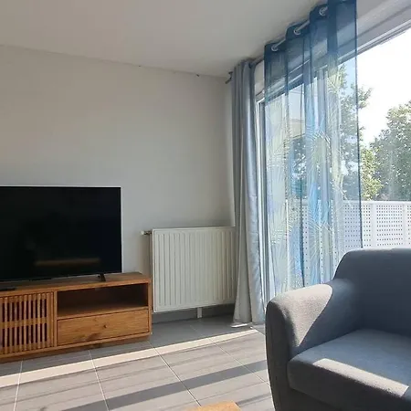 T2 Charmant, Spacieux Parking Prive Tram Et Metro *