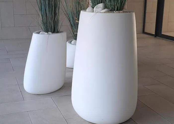 T2 Charmant, Spacieux Parking Prive Tram Et Metro *