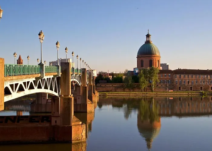 T2 Charmant, Spacieux Parking Privé Tram Et Metro Appartement *